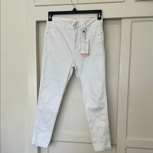 NWT Women's White Skinny Super Push Up jeans - Picture 1 of 10